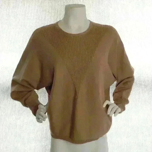 Tahari Batwing Dolman Sleeve Sweater; Size: XL. Ribbed front, Boxy, Tan - Picture 1 of 4
